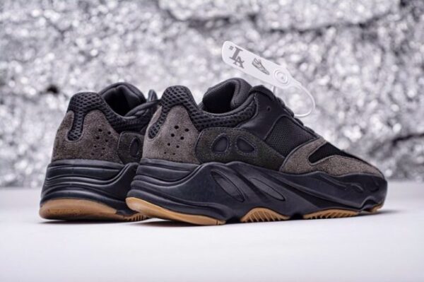 YEEZY BOOST 700 ‘UTILITY BLACK’ REPLICA - Image 2