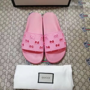 Gucci Unisex rubber GG slide sandal Pink