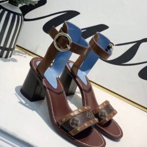 Louis Vuitton Women’s Passenger sandal 1A4WFT Coffee