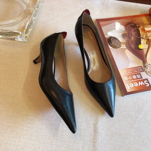 VALENTINO GARAVANI CALFSKIN PUMP 45 MM