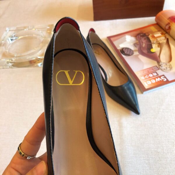 VALENTINO GARAVANI CALFSKIN PUMP 45 MM - Image 2