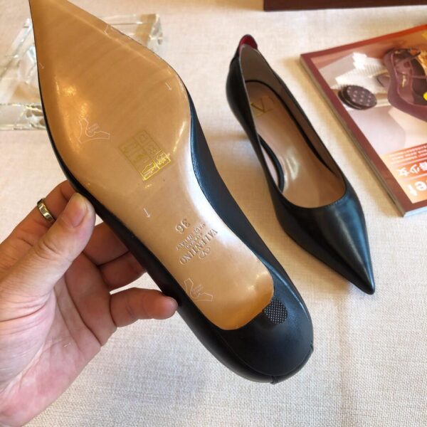 VALENTINO GARAVANI CALFSKIN PUMP 45 MM - Image 5